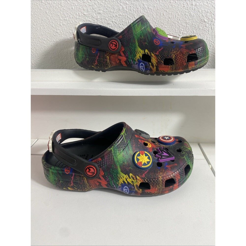 Crocs Kids' Classic Marvel Avengers Clogs size 3 - Picture 7 of 16